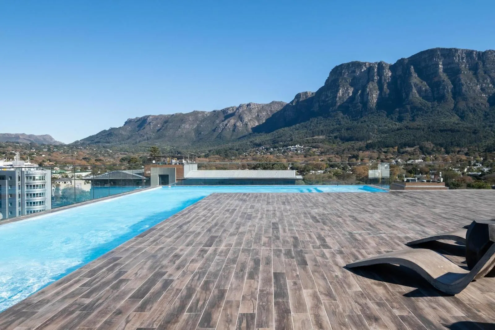 Newlands Peak Southern Cross Cape Town Apartment